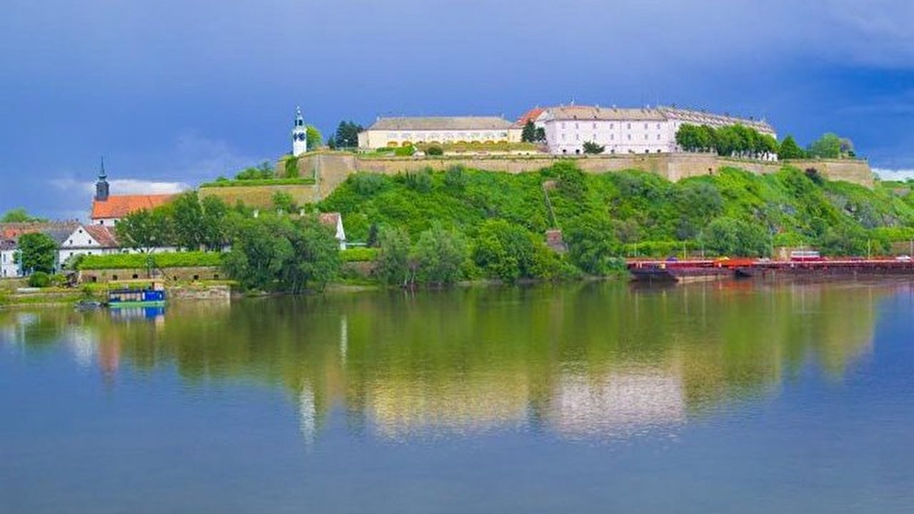 Petrovaradinska_tvrđava.jpg